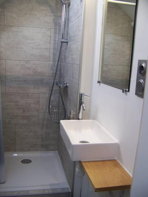 Rennes: Studio 4 Couchages, Proche Commerces, Bus. Ngoại thất bức ảnh